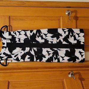 LONDON TIMES BLACK AND WHITE KNEE LENGTH DRESS SZ 4 NWOT!